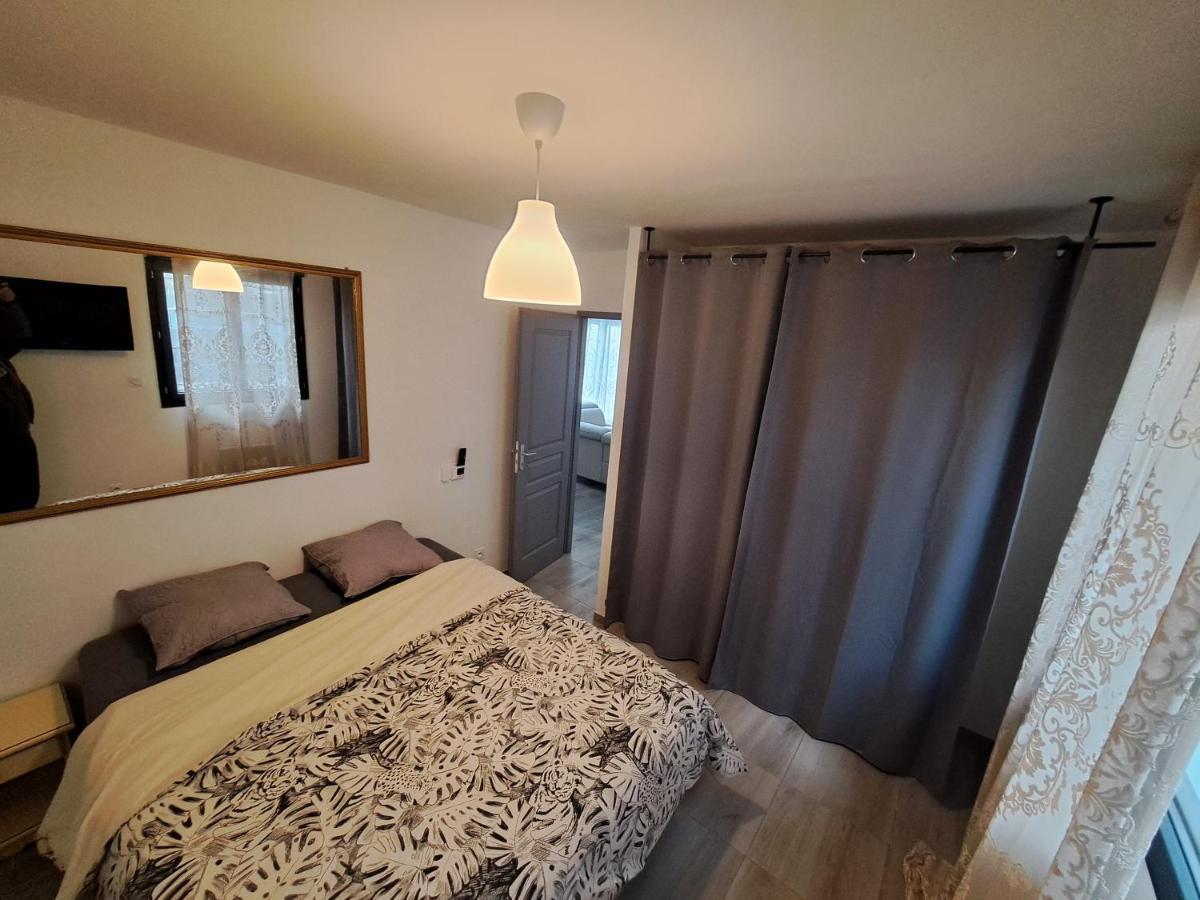 Charmante Maison Avec Piscine Bessan Exterior foto